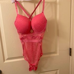 1X NWT. Lingerie one piece sexy undergarment. Pink